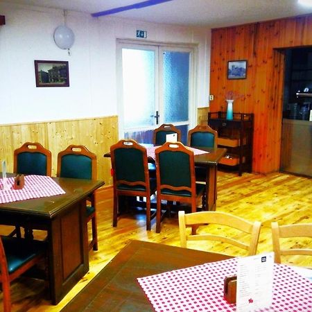 Hotel Rekreacni Areal Prihrazy à Zdar  Extérieur photo