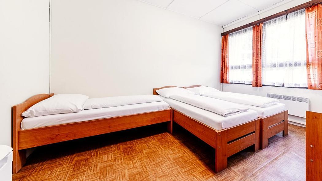 Hotel Rekreacni Areal Prihrazy à Zdar  Extérieur photo